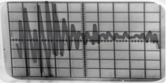 The storage scope signal, from a receiving sample, used to determine a particular dark matter wave velocity, for October 8, 2011.