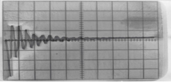 Signal sent vertically, 3.2 m. About 0.25 ms between peaks.